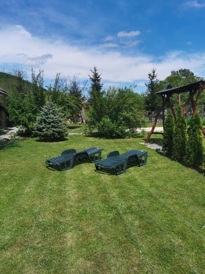 The Wooden House Villa Moldovenesti ภายนอก รูปภาพ