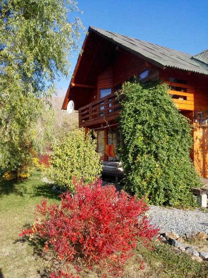 The Wooden House Villa Moldovenesti ภายนอก รูปภาพ