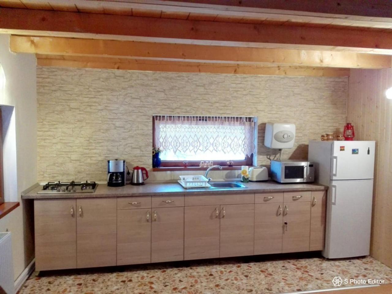The Wooden House Villa Moldovenesti ภายนอก รูปภาพ